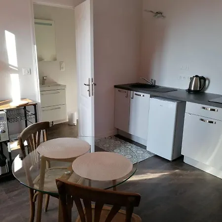 Les Ramandes Appartements Au Coeur Du Village Marcillac-la-Croisille Exterior photo
